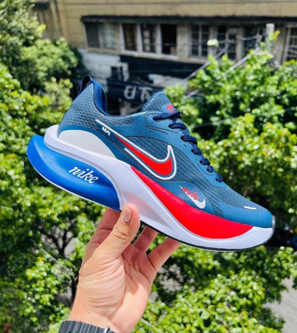 REF: 181 NIKE BOUNCE