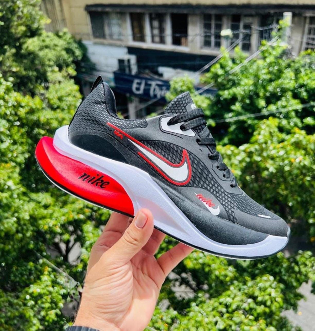 REF: 181 NIKE BOUNCE